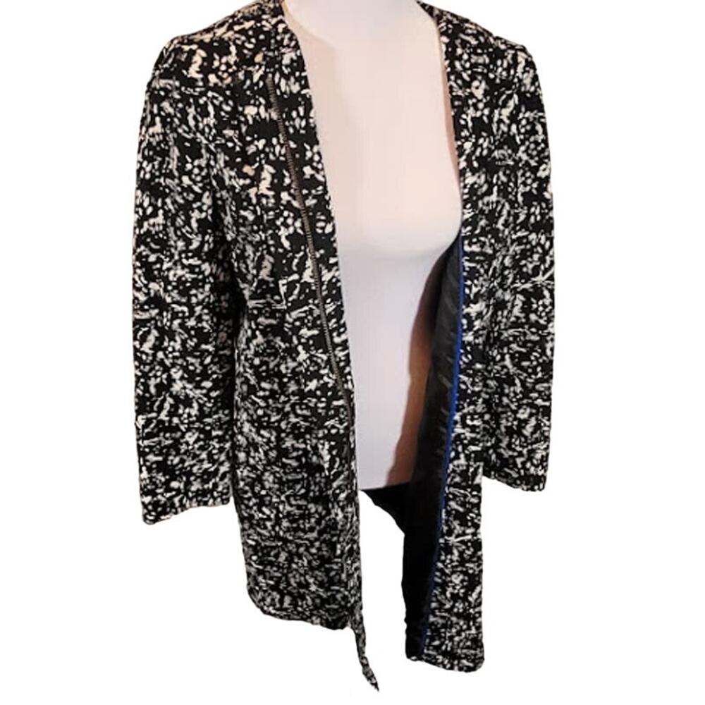 J Crew- Women's zip up front- black and white coat- size 4
